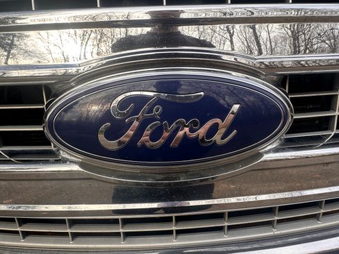 Used 2014 Ford F150 XLT w/ Equipment Group 302A Luxury image 11