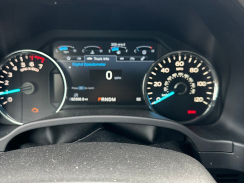 Used 2019 Ford F150 Lariat image 11