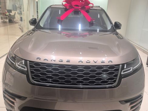 Used 2018 Land Rover Range Rover Velar R-Dynamic SE image 1