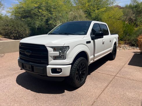Used 2015 Ford F150 Platinum w/ Technology Package image 2