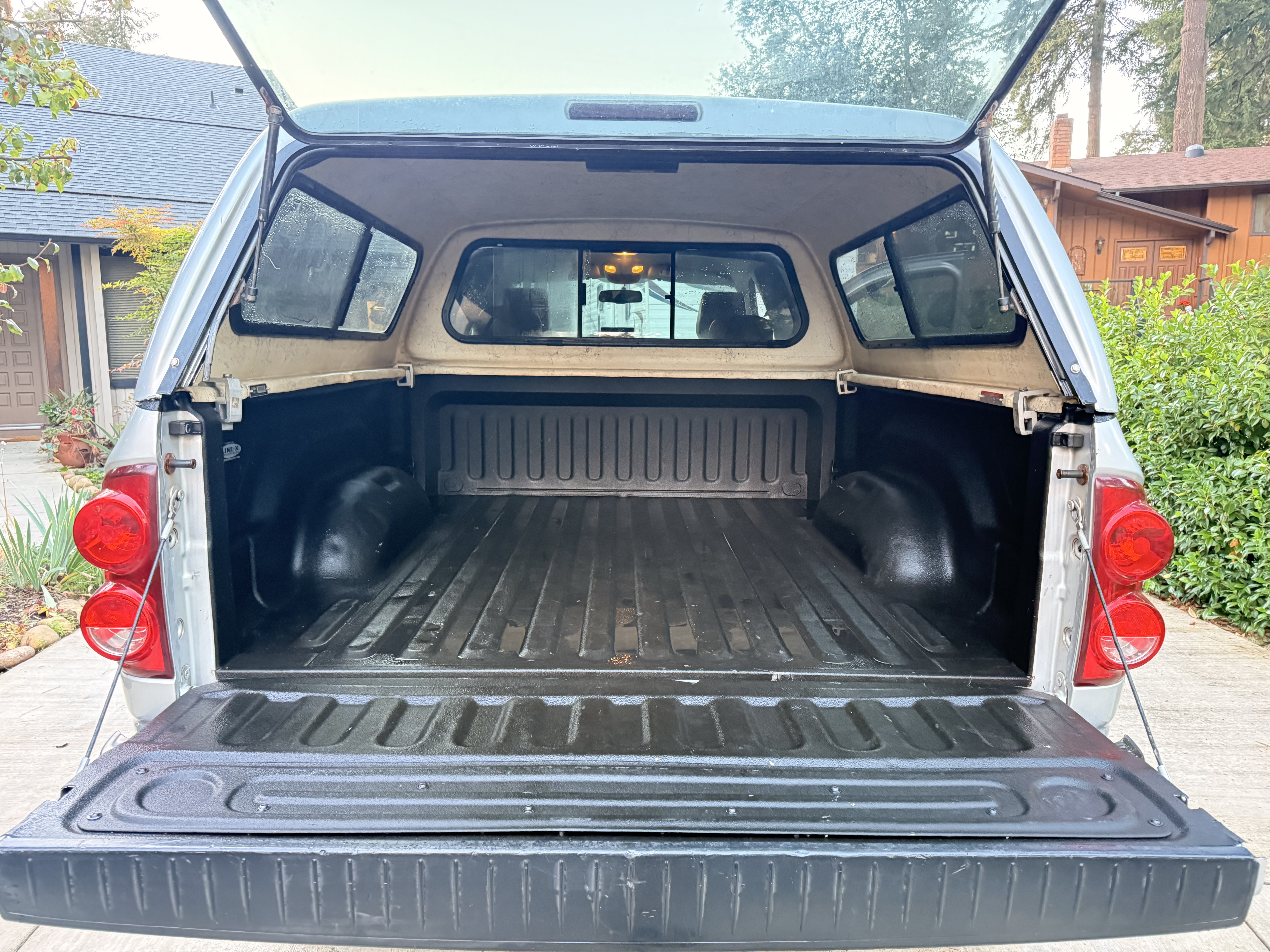 Used 2007 Dodge Ram 1500 Truck Laramie AWD/4WD image 8