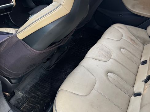 Used 2013 Tesla Model S Performance image 4