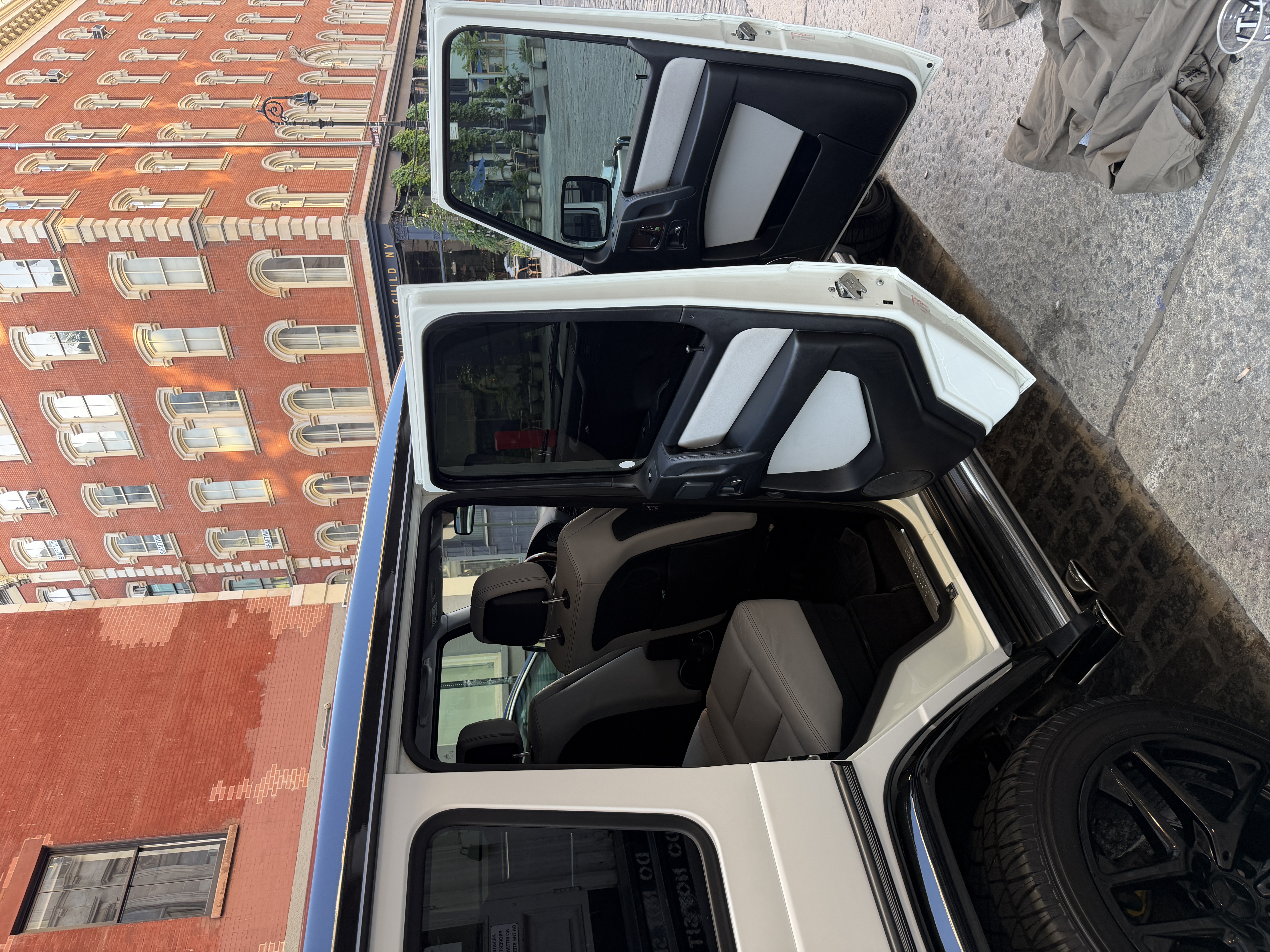 Used 2011 Mercedes-Benz G 550 image 5