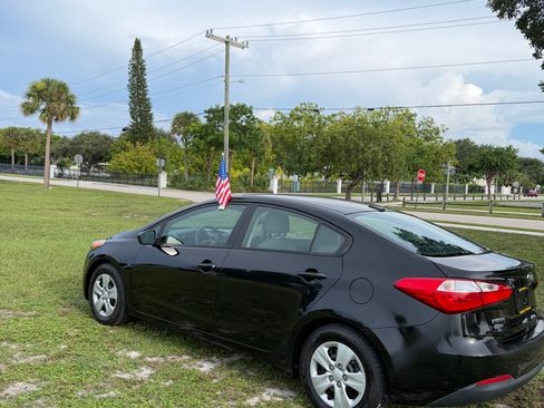 Used 2016 Kia Forte LX FWD image 9
