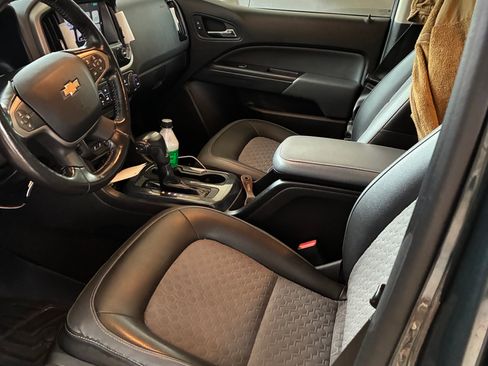 Used 2017 Chevrolet Colorado Z71 image 11