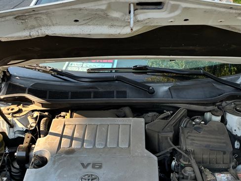 Used 2011 Toyota Camry LE FWD image 5