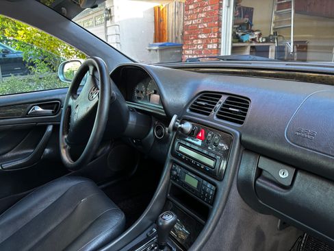 Used 2000 Mercedes-Benz CLK 430 Coupe image 11