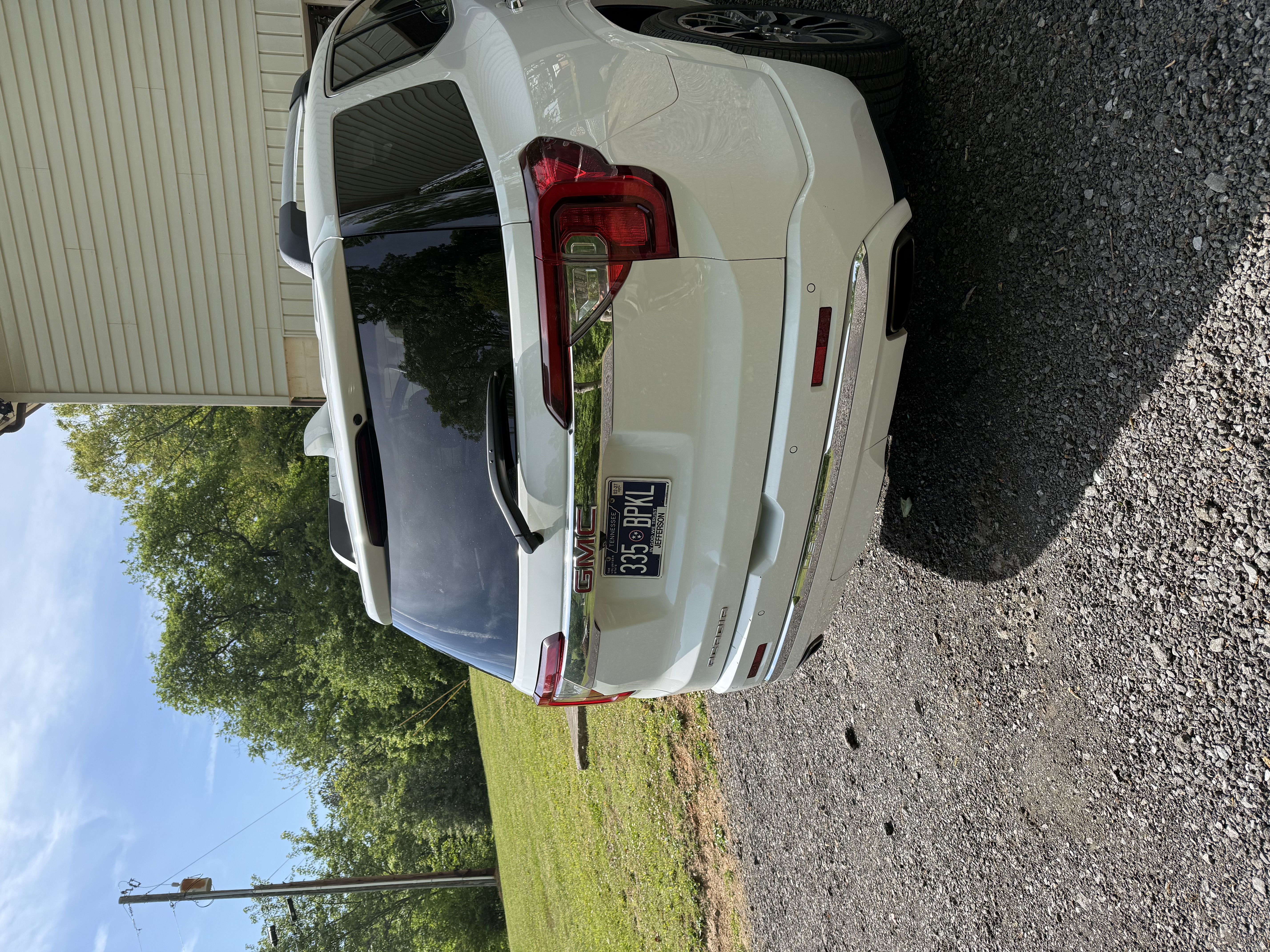 Used 2020 GMC Acadia Denali FWD image 16