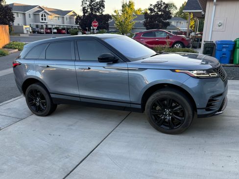 Used 2018 Land Rover Range Rover Velar R-Dynamic SE AWD/4WD image 1