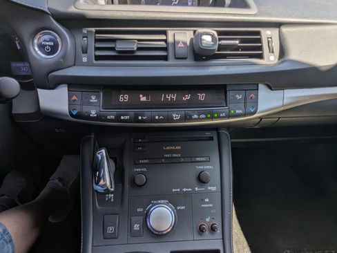 Used 2013 Lexus CT 200h 200h Hatchback 4D w/ Premium Pkg w/Navigation image 10