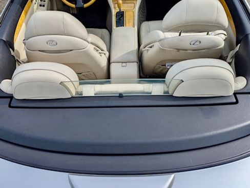 Used 2005 Lexus SC 430 Convertible RWD image 6