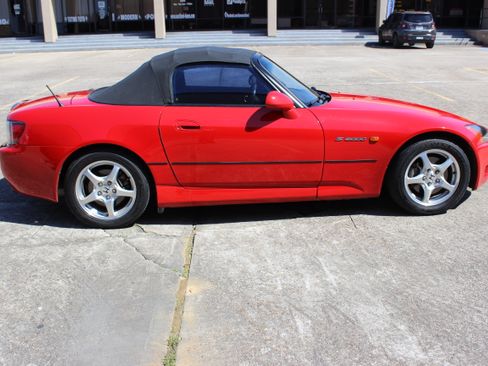 Used 2002 Honda S2000 image 2