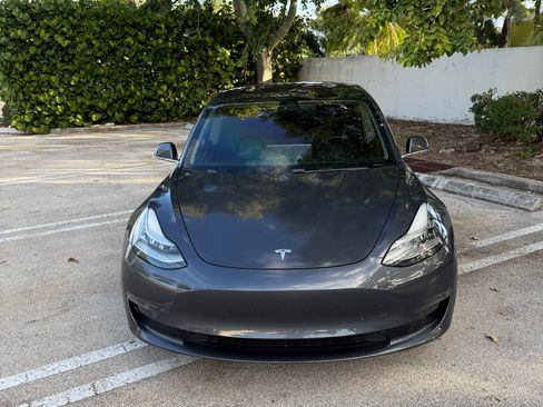 Used 2018 Tesla Model 3 Performance image 4