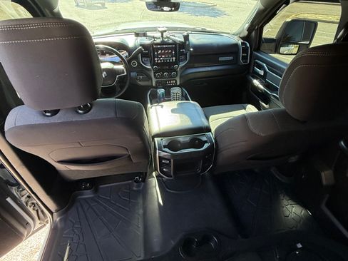 Used 2024 RAM 3500 Big Horn w/ Sport Appearance Package image 24