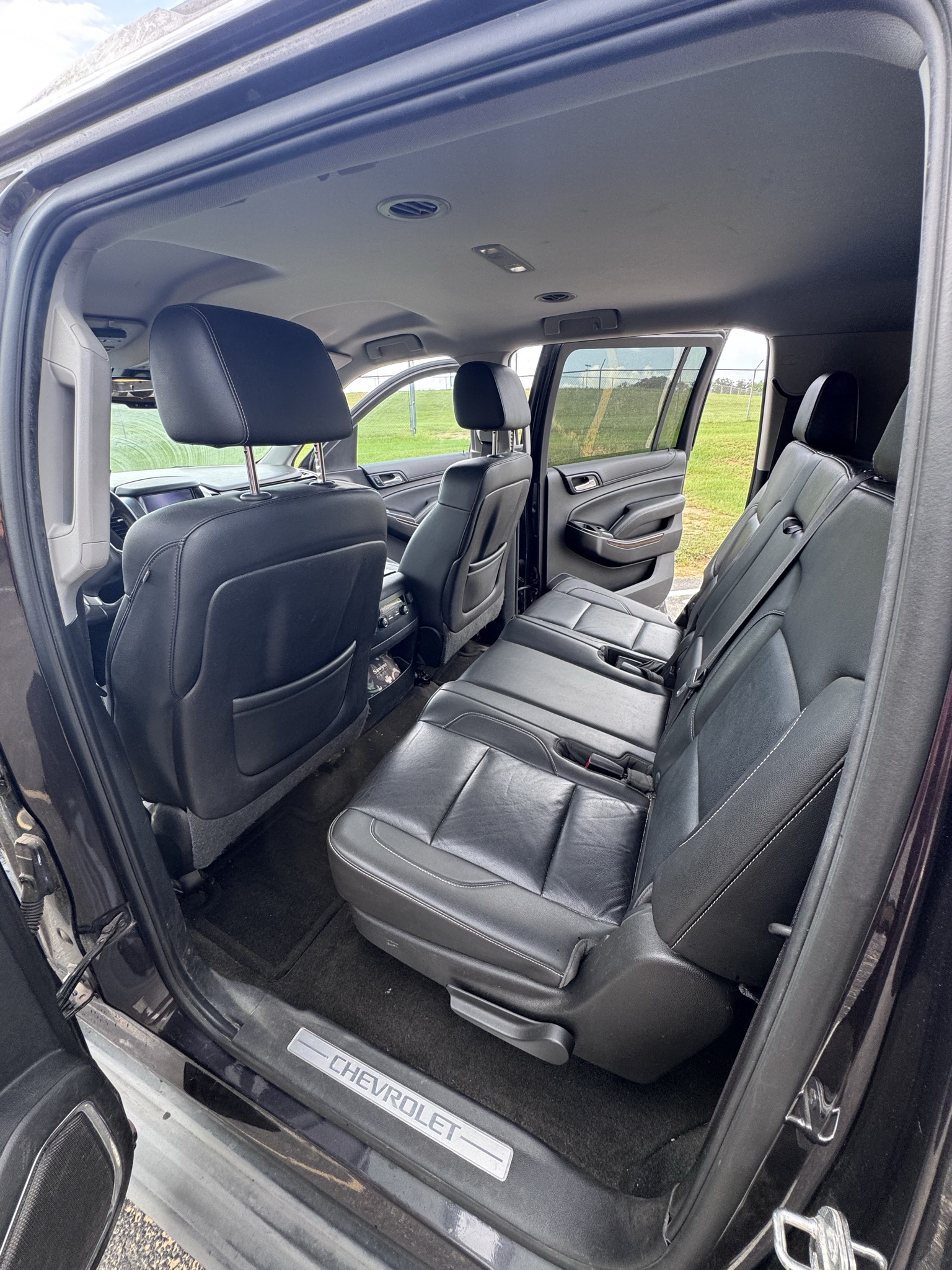 Used 2015 Chevrolet Suburban LT w/ Max Trailering Package AWD/4WD image 18