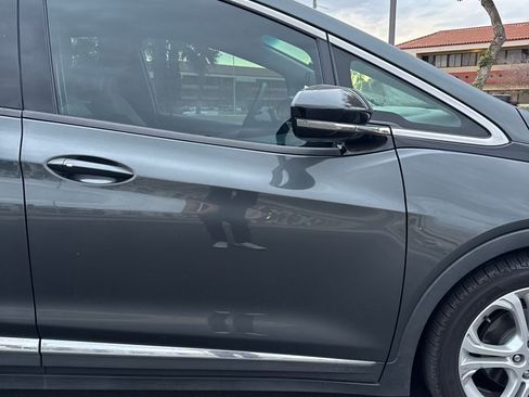 Used 2020 Chevrolet Bolt LT FWD image 15