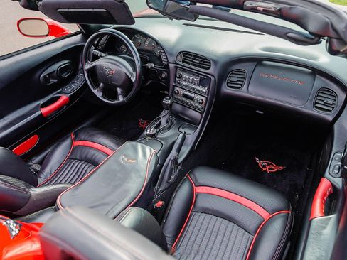 Used 1999 Chevrolet Corvette Convertible w/ Memory Pkg image 13