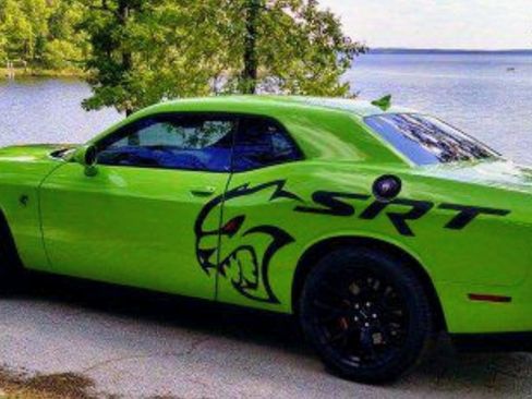 Used 2015 Dodge Challenger SRT Hellcat image 1