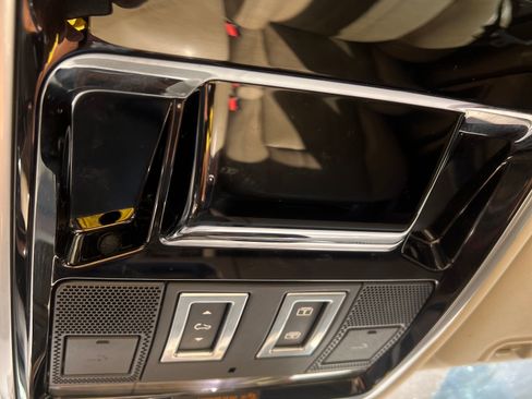 Used 2017 Land Rover Range Rover Long Wheelbase Supercharged image 5