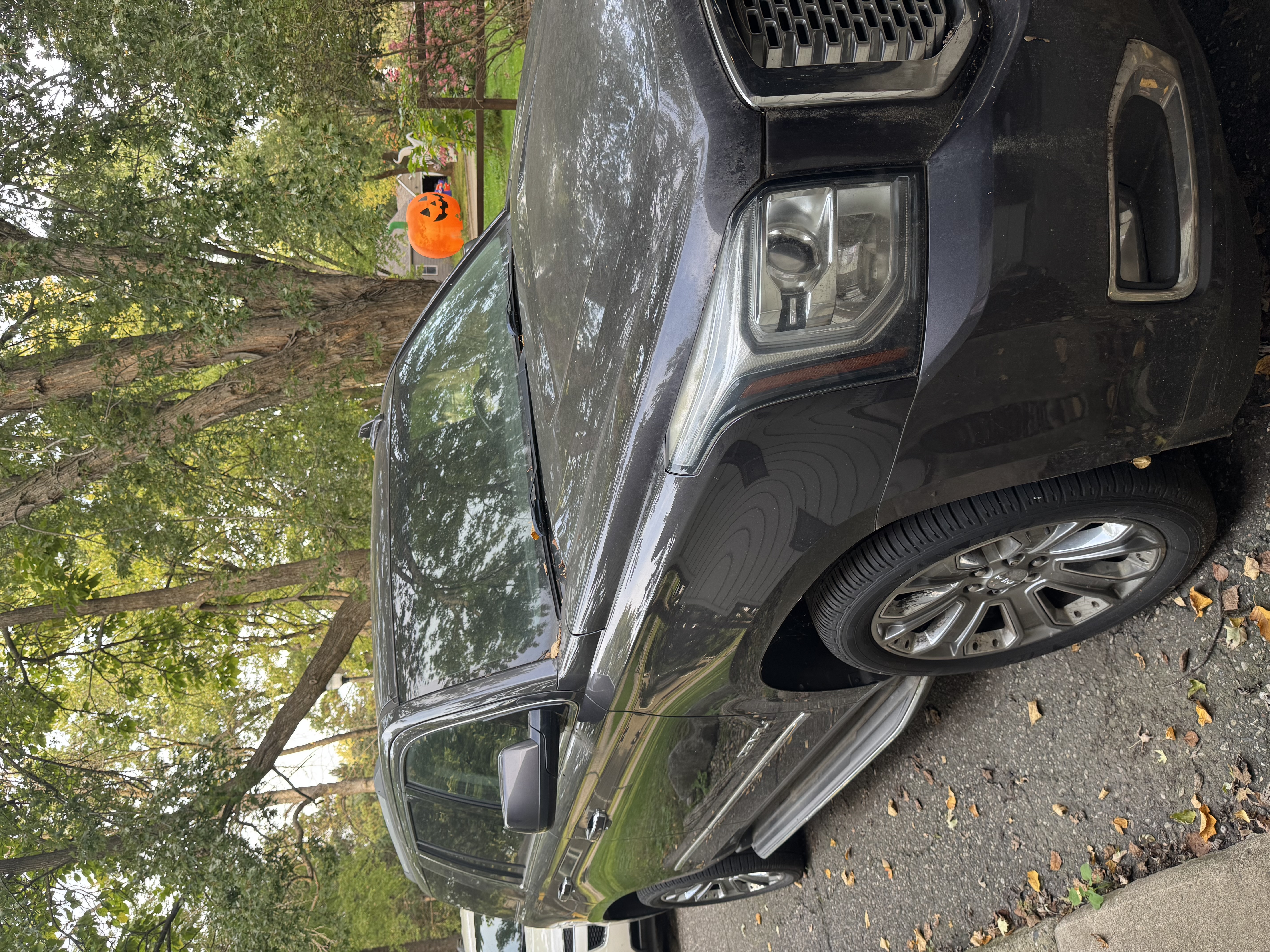 Used 2015 GMC Yukon Denali w/ Open Road Package AWD/4WD image 2