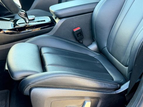 Used 2023 BMW X3 sDrive30i w/ Premium Package image 17