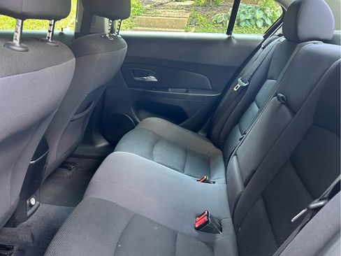 Used 2014 Chevrolet Cruze LT w/ Technology Package image 8