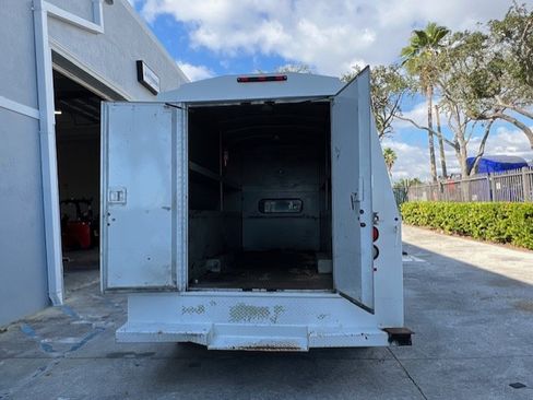 Used 2011 Ford F350 XL w/ XL Value Pkg image 4