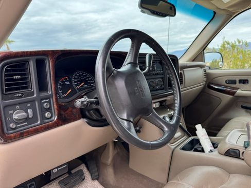 Used 2002 GMC Sierra 2500 2WD Crew Cab HD w/ SLT Marketing Option Pkg image 4