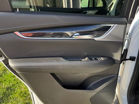 Used 2021 Cadillac XT5 Premium Luxury image 13