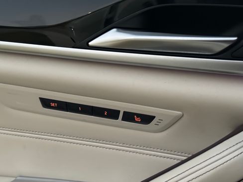 Used 2018 BMW 540i image 11