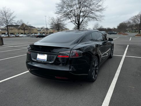Used 2020 Tesla Model S Long Range Plus image 9