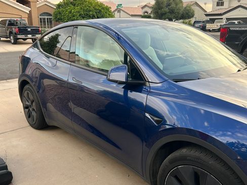 Used 2024 Tesla Model Y Long Range image 4