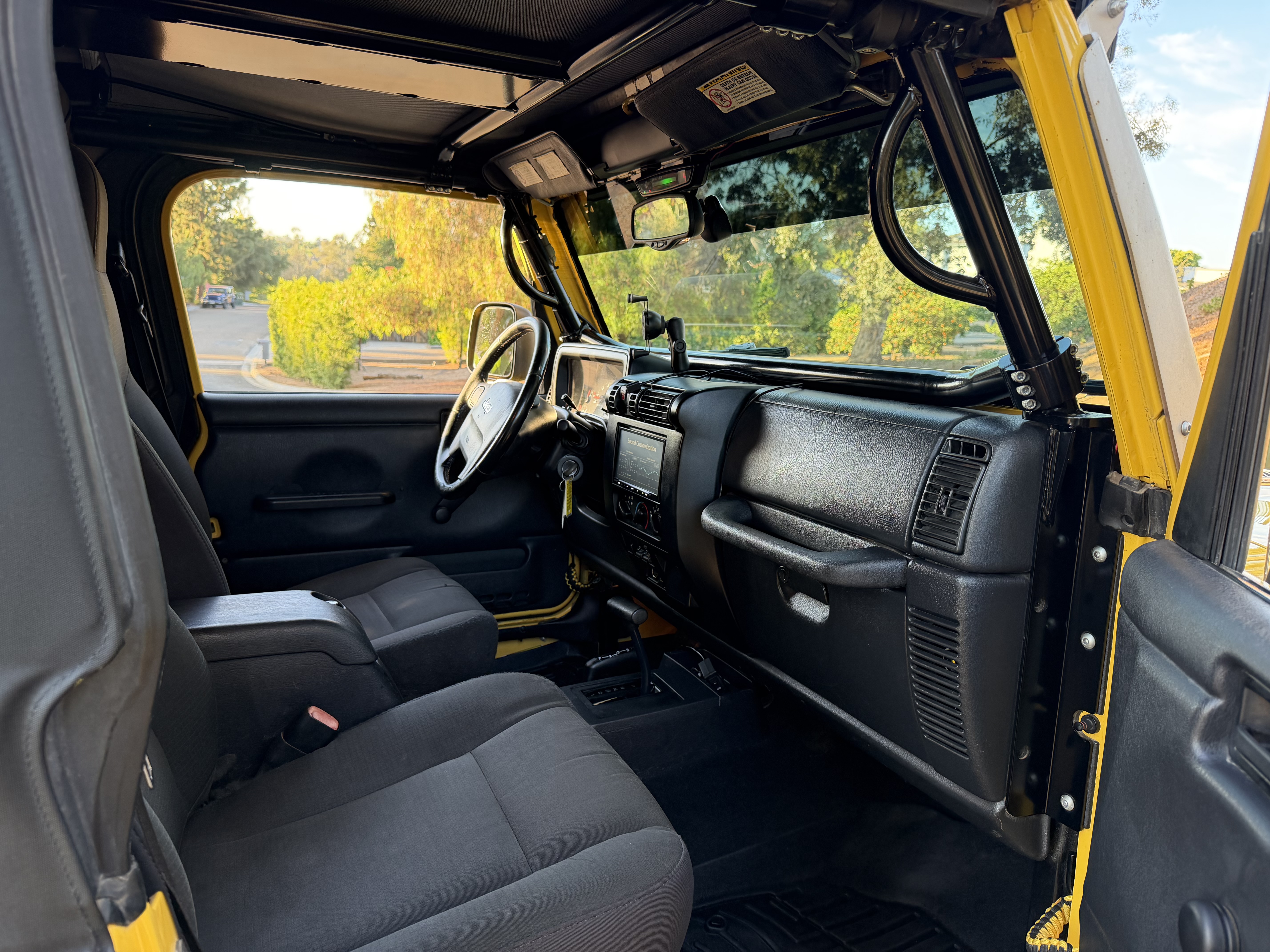 Used 2006 Jeep Wrangler Unlimited Rubicon w/ Security Group AWD/4WD image 18