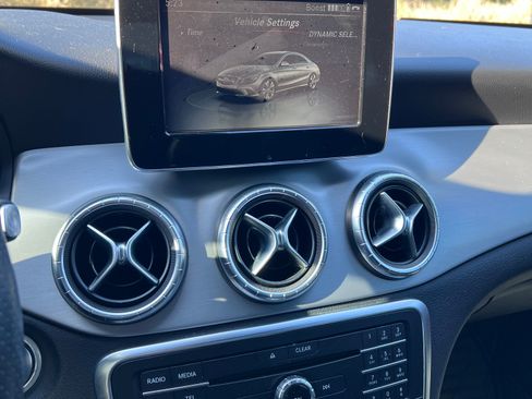 Used 2016 Mercedes-Benz CLA 250 4MATIC image 21