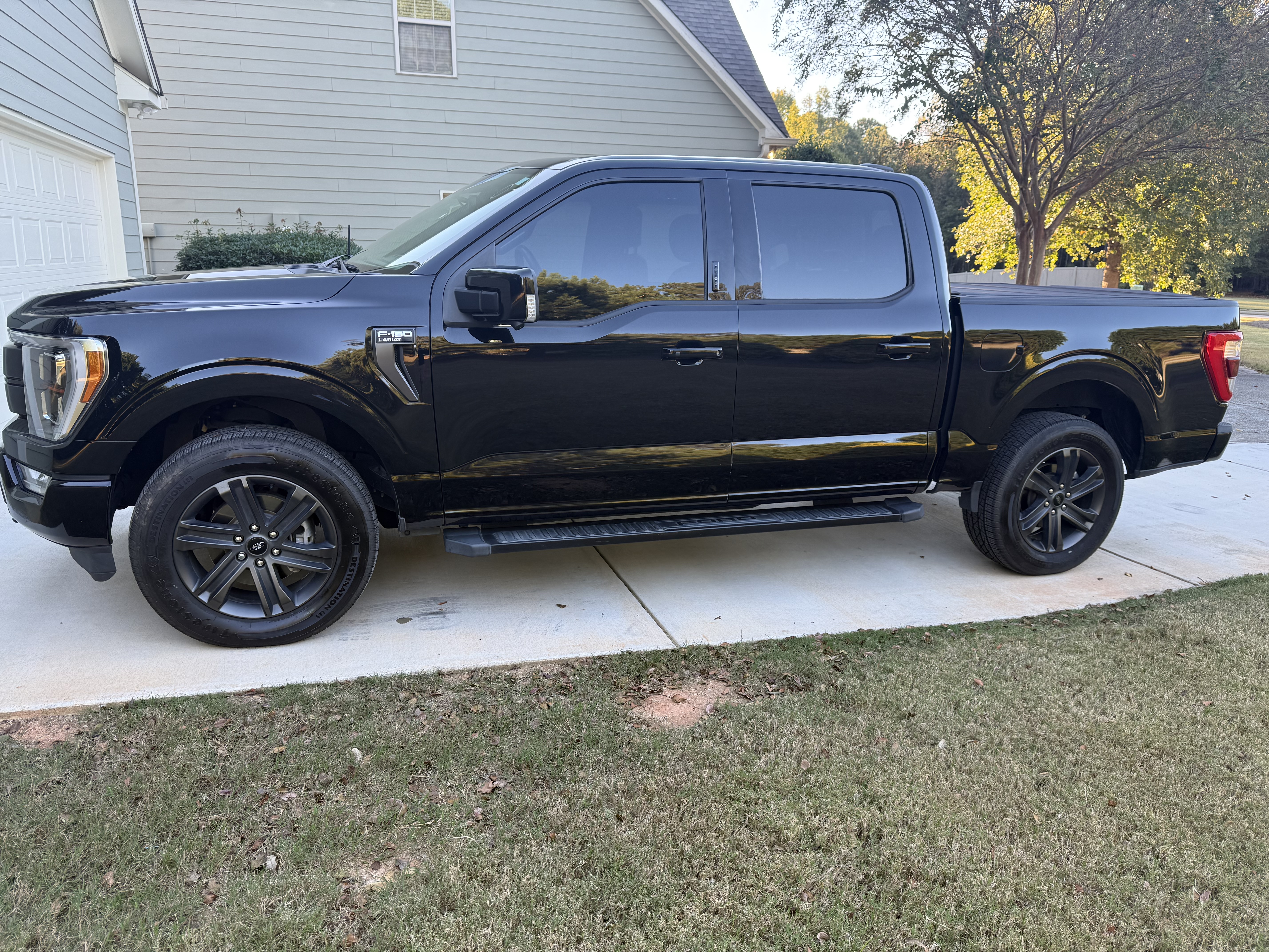 Used 2021 Ford F150 Lariat w/ Equipment Group 502A High AWD/4WD image 2