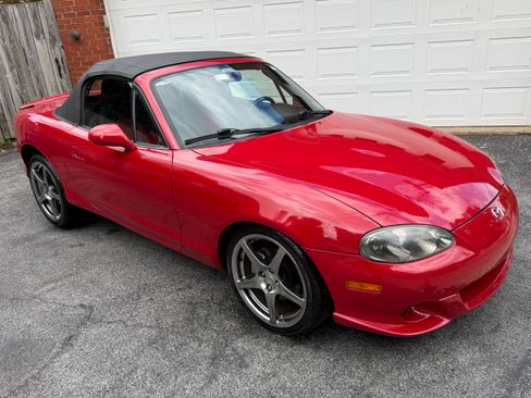 Used 2004 MAZDA MX-5 Miata MAZDASPEED RWD image 5