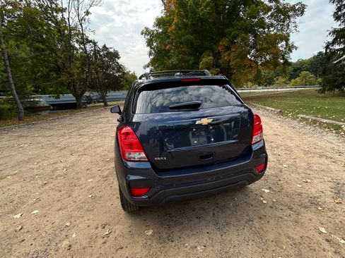 Used 2018 Chevrolet Trax LS image 9