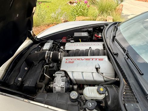 Used 2006 Chevrolet Corvette Coupe w/ Preferred Equipment Group RWD image 13
