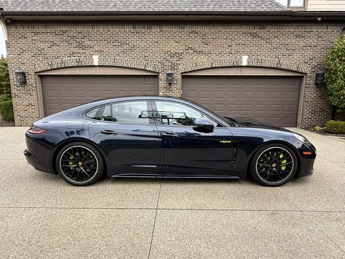 Used 2018 Porsche Panamera 4 image 10