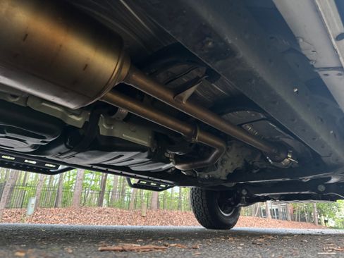 Used 2021 Toyota Tundra 4x4 CrewMax image 14