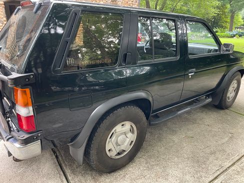 Used 1993 Nissan Pathfinder XE AWD/4WD image 20