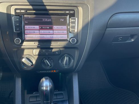 Used 2012 Volkswagen Jetta SE image 10