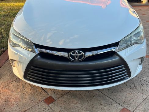 Used 2015 Toyota Camry LE image 2