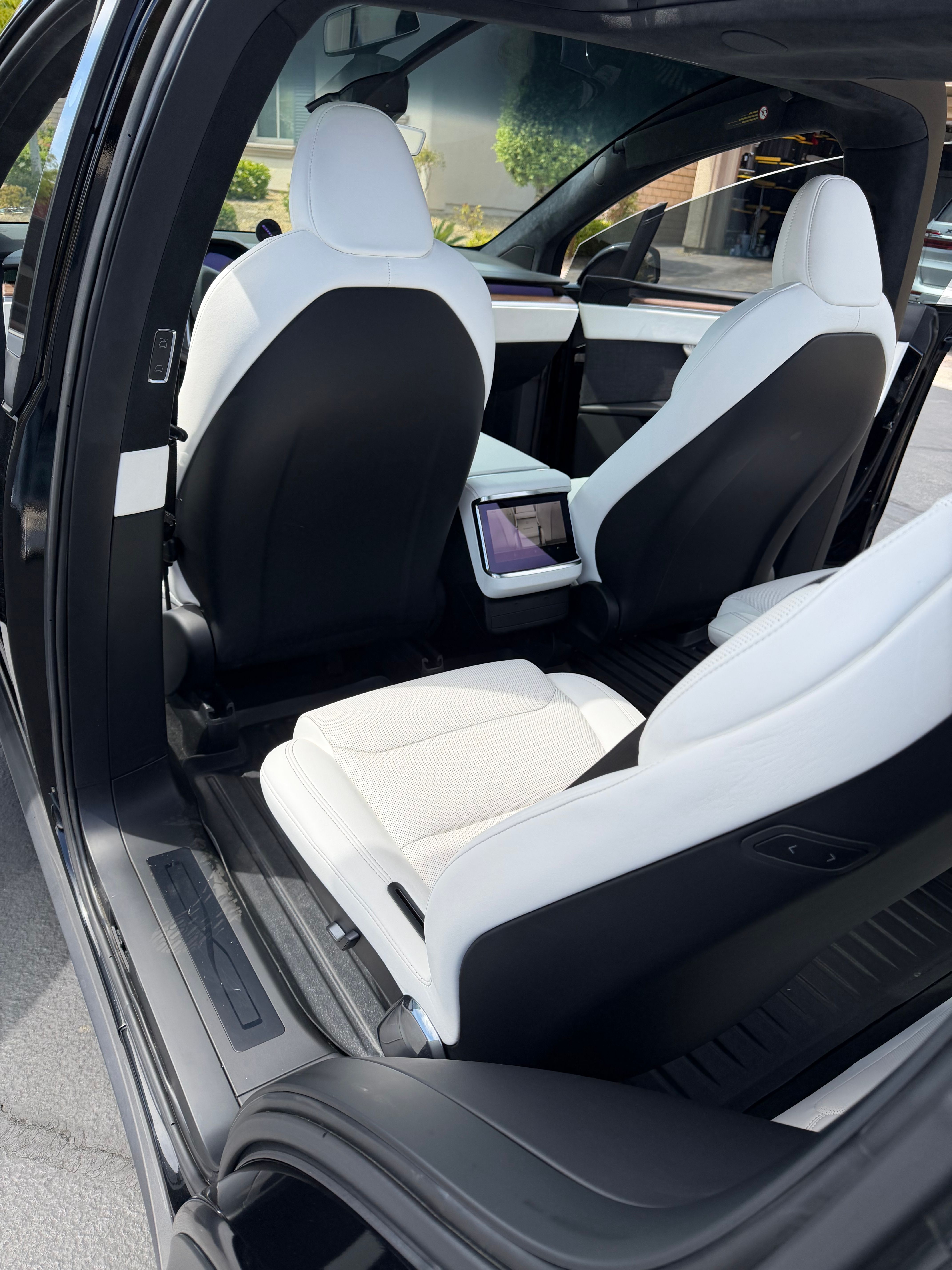 Used 2022 Tesla Model X AWD/4WD image 18