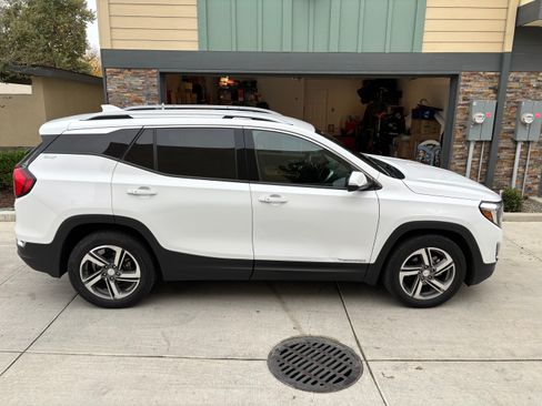 Used 2021 GMC Terrain SLT FWD image 5