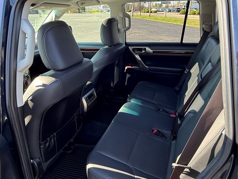 Used 2019 Lexus GX 460 Premium image 13