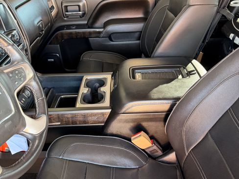 Used 2016 GMC Sierra 2500 Denali w/ Suspension Package, Off-Road image 18