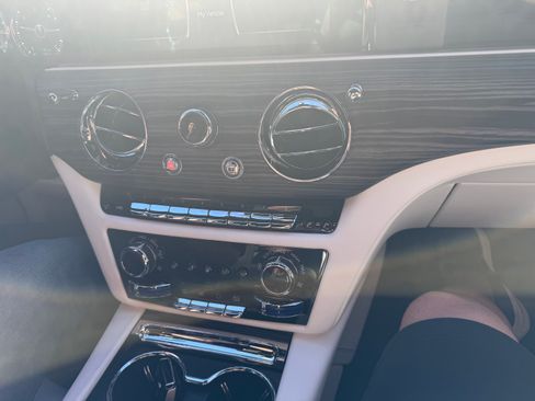 Used 2022 Rolls-Royce Ghost image 24