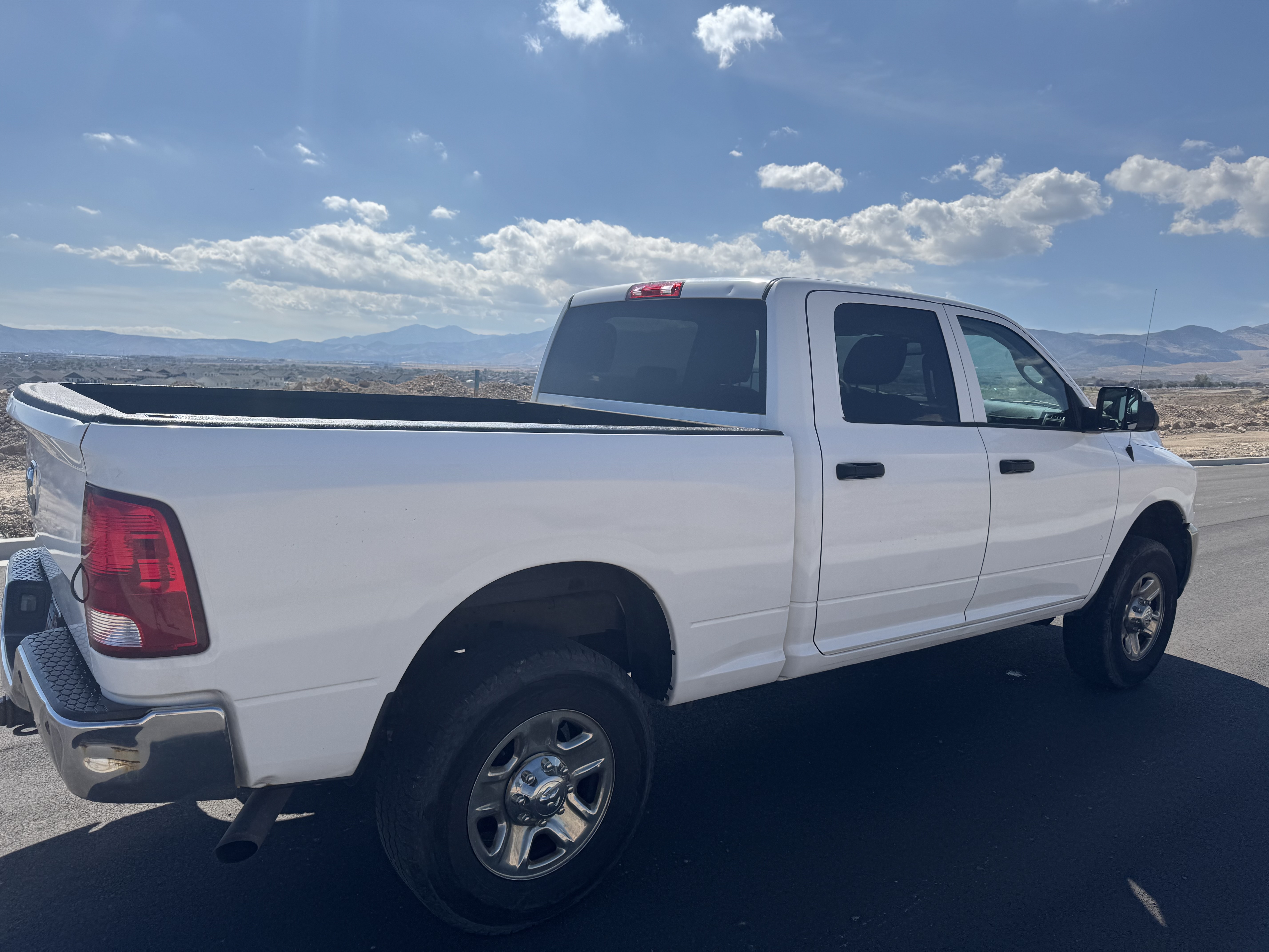 Used 2016 RAM 2500 Tradesman w/ Chrome Appearance Group AWD/4WD image 2