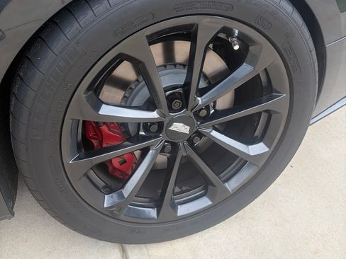 Used 2017 Cadillac ATS V w/ Luxury Package RWD image 21